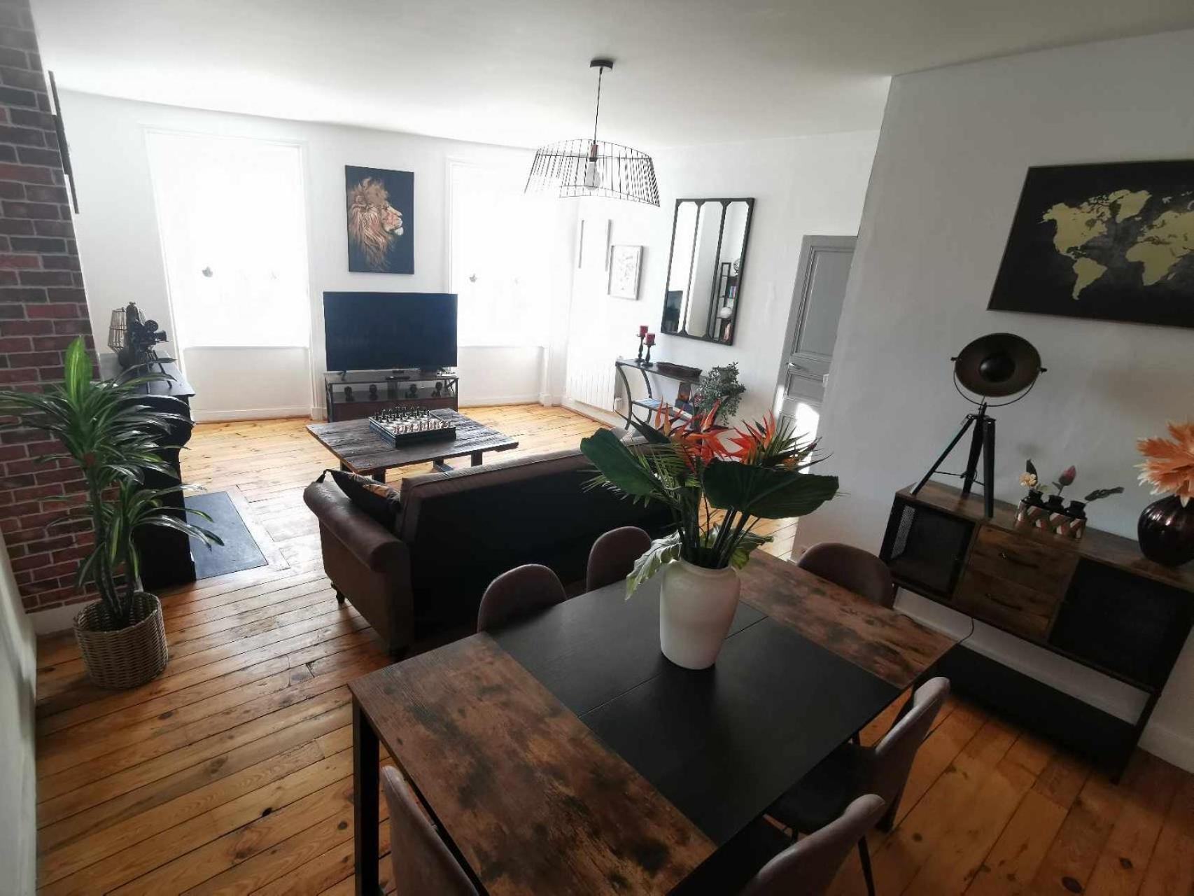 Bel Appartement De 1 A 7 Personnes Ambert Exteriör bild